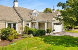 1 Crows Nest Ln, Marshfield, MA 02050