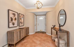 15 Bluff Circle, Hauppauge, NY 11788
