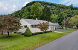 501 Avenue F, Matamoras, PA 18336