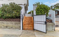 3416 Davis St, Oakland, CA 94601