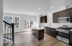512 Wolverine Drive, Aurora, IL 60502