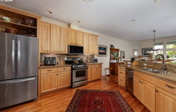 3483 AVALON Dr, HoodRiver, OR 97031