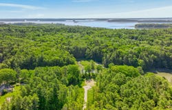 29 Crows Nest Drive, Freeport, ME 04032