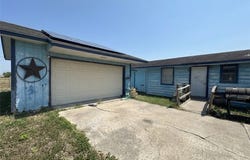 801 Ruben Chavez, Robstown, TX 78380