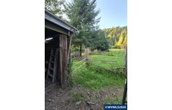 10195 Sweet Creek Rd, Mapleton, OR 97453