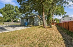 7723 Dingle Dell Rd, Louisville, KY 40214