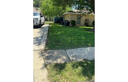 5734 Harefield, San Antonio, TX 78228