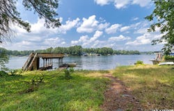 399 Pineview Dr, Henrico, NC 27842
