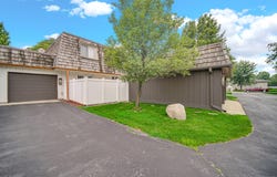 1330 Camellia Drive, Munster, IN 46321