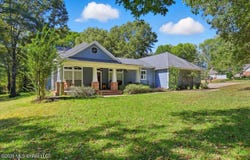 101 Country Haven Place, Raymond, MS 39154