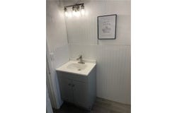 326 Franklin St, City of But NE, PA 15237