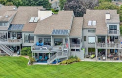 278 Peninsula Point Dr, Moneta, VA 24121