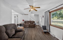 3900 E Graybill Road, Sturgeon, MO 65284