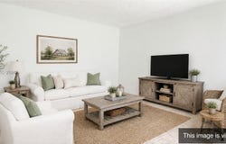 608 Commodore Dr, Plantation, FL 33325