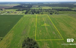 06 Comstock Road, Elberta, AL 36530