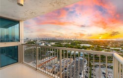 2655 Collins Ave, Miami Beach, FL 33140