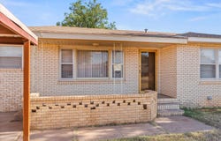 1211 E Lons Street, Brownfield, TX 79316