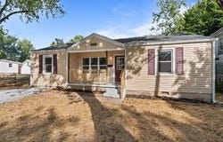 2036 N Pickwick Avenue, Springfield, MO 65803