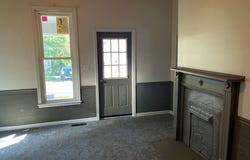 713 Poplar, PARIS, TN 38242