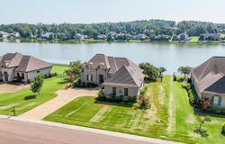1996 W Wellsgate, OXFORD, MS 38655