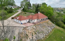 101 Cave Creek Road, Thayer, MO 65791
