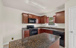 108 Judge King Dr, Jarrell, TX 76537