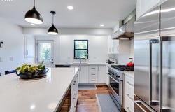 23681 SUTTLE Rd, Veneta, OR 97487