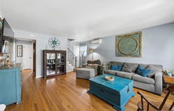 231 E Hampton Road, Lindenhurst, NY 11757