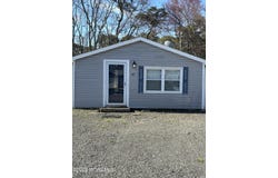 42 Central Avenue, Waretown, NJ 08758
