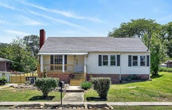 128 S Young St, Sparta, TN 38583-2251