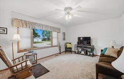 2222 15th Avenue, Eldora, IA 50627