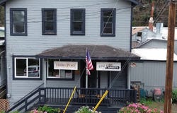 10786 HIGHWAY 126, Mapleton, OR 97453