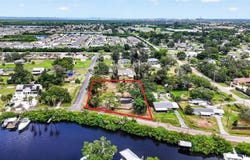409 1ST Avenue NW, RUSKIN, FL 33570