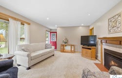 137 N Moringside Drive, Le Sueur, MN 56058