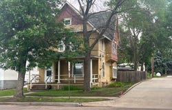 209 S Main Street, Chamberlain, SD 57325
