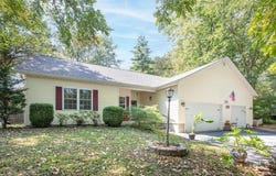 299 River Point Road, Hollister, MO 65672