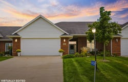 16936 Thunder Ridge Drive, Peosta, IA 52068
