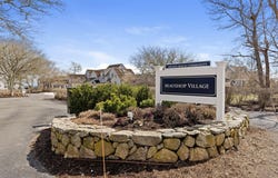 4 Hyannis Point Road, Mashpee, MA 02649