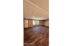 3804 Strong Rd, Mascot, TN 37806
