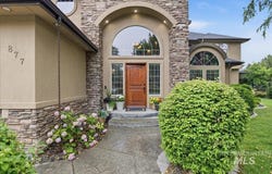877 W Headwaters Dr., Eagle, ID 83616