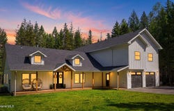 95 Klickitat Rd, Cocolalla, ID 83813