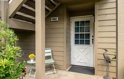 1922 LAKE ISLE Dr, Eugene, OR 97401