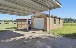 421 S Oak Street, Ector, TX 75439