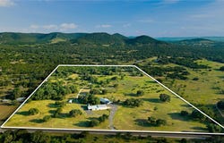 1892 Thunder Creek Road N, Utopia, TX 78884
