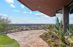 2106 E Kaler Drive, Phoenix, AZ 85020