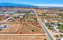 El Centro Road, Oak Hills, CA 92344