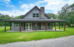 7554 S Farris Rd, Atoka, OK 74525