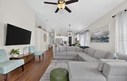 7629 DEVONBRIDGE GARDEN Way, APOLLO BEACH, FL 33572
