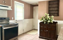 47 Thyme Ln, Springfield, MA 01129