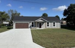 705 Roe Lane, Macon, MO 63552